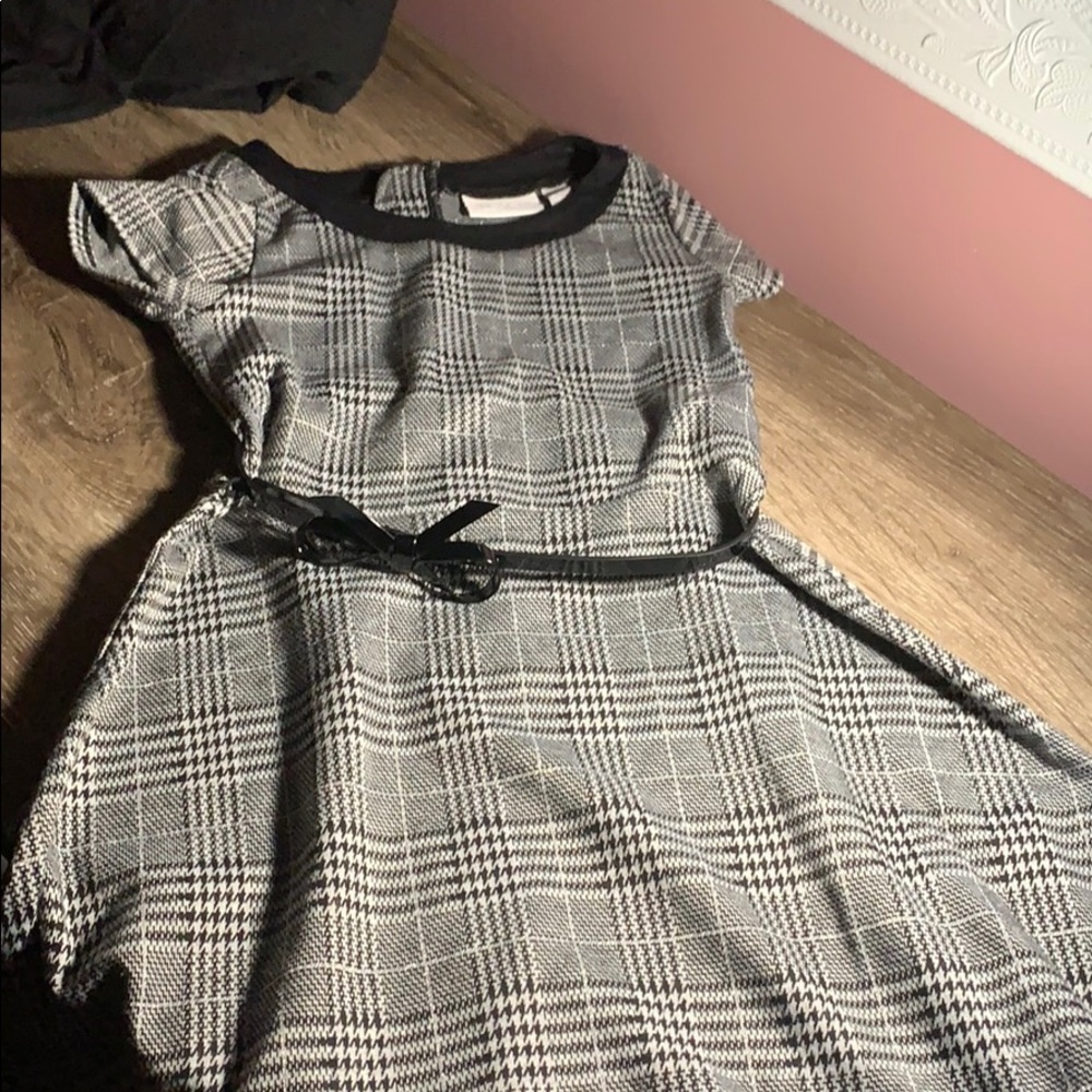 Girls plaid dress. Worn only once.